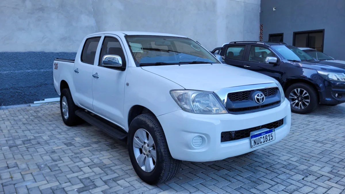 Hilux CD 4x4 2.5 completa DIESEL manual 2011