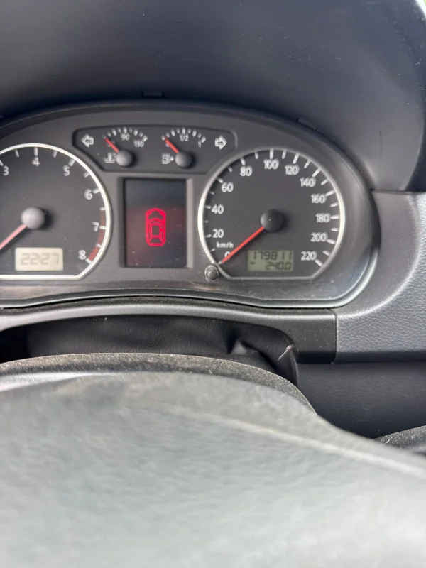 Polo sedan 1.6 imotion 2010 - Imagem 9