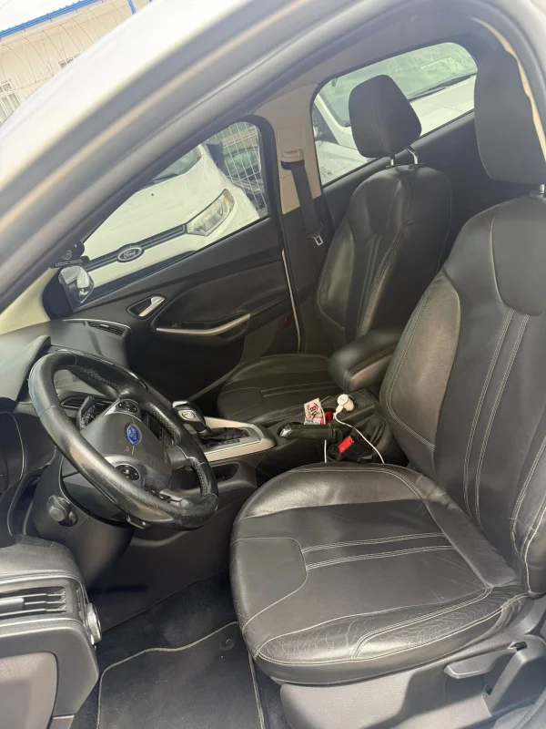 Focus SE 2.0 Aut. 2015 - Imagem 9