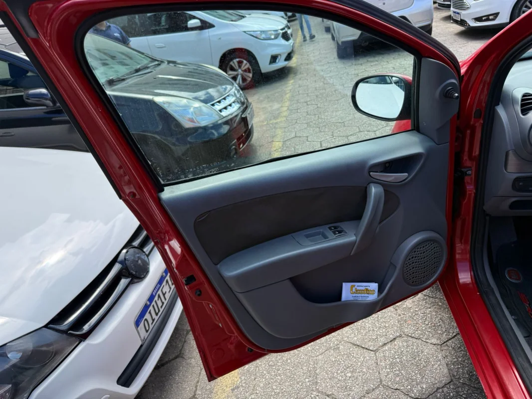 Palio Attractive 1.0 Mec. Completo 2015 - Imagem 15