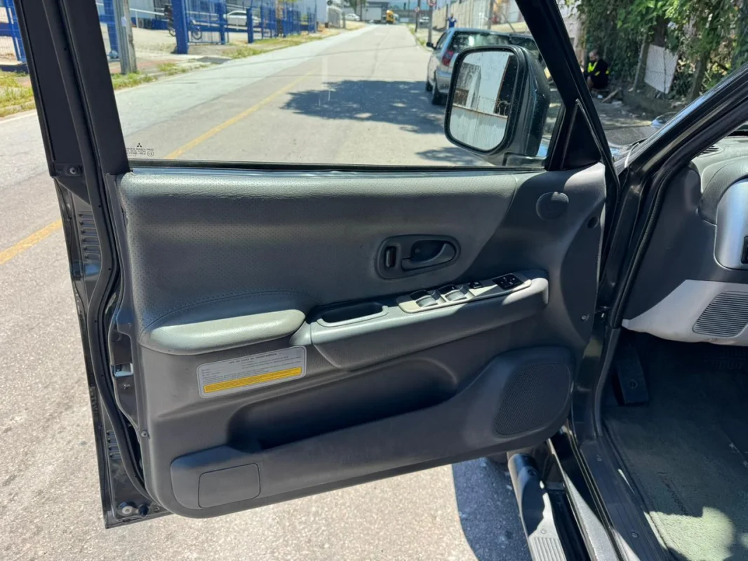 Pajero Sport HPE 3.5 V6 4x4 Automática 2008 - Imagem 10