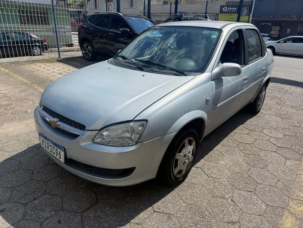 Classic LS 1.0 Mec. Básico 2012 - Imagem 4