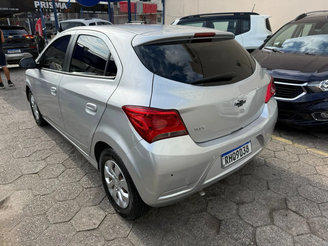 Onix Joy Black Edition 1.0 Mec. Completo 2021 - Imagem 3