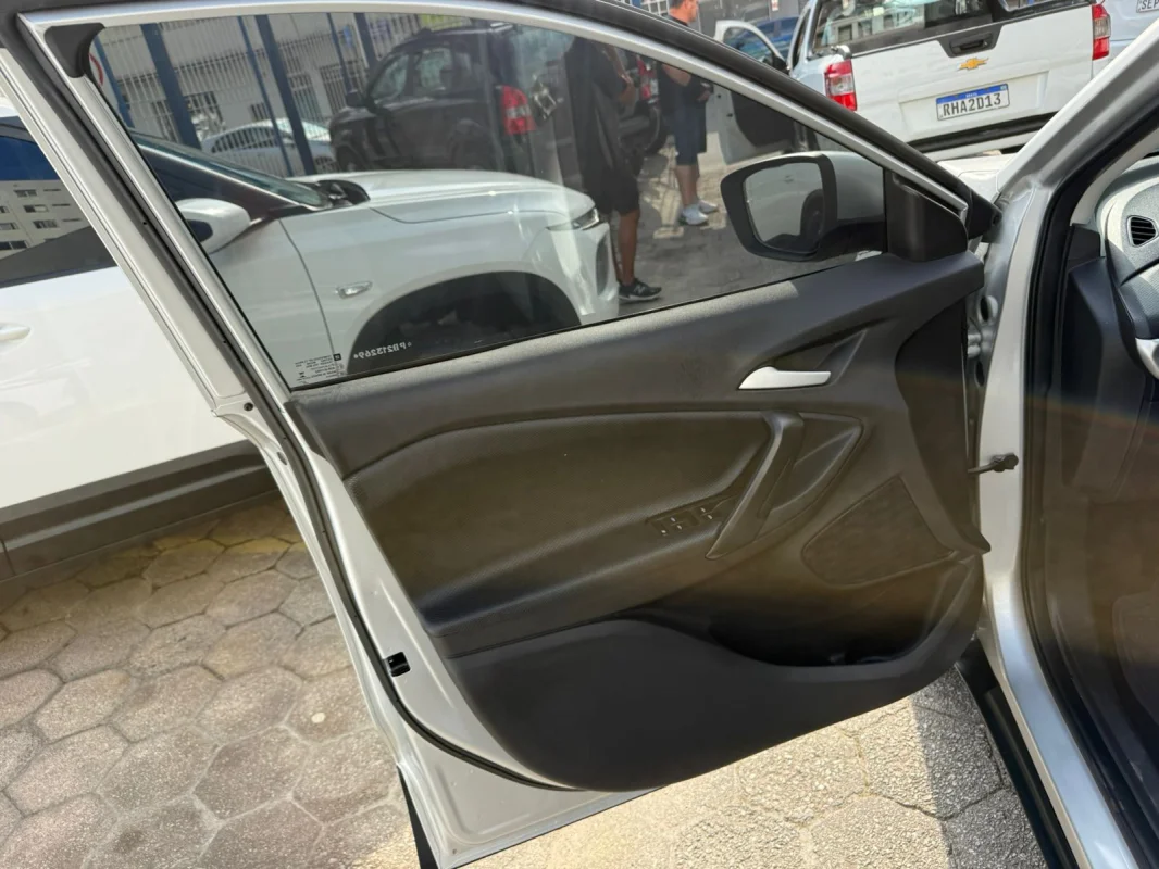 TRACKER 1.0 Turbo 12V Flex Automática 2023 - Imagem 15