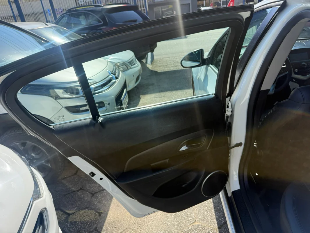 Cruze Hatch Sport LT 1.8 Aut. 2014 - Imagem 12