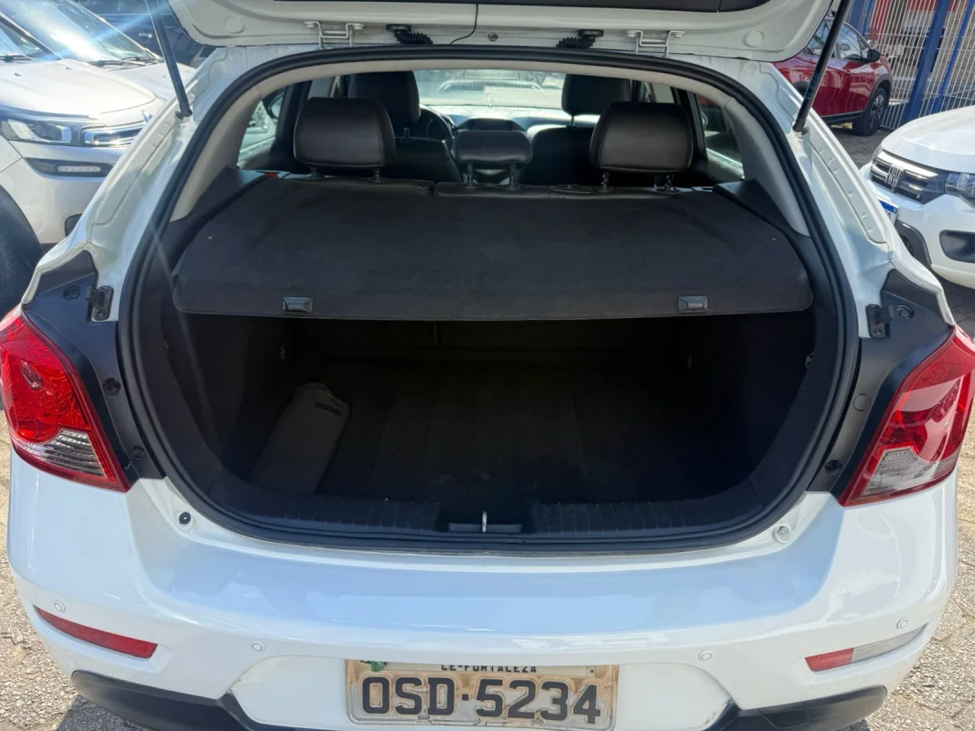 Cruze Hatch Sport LT 1.8 Aut. 2014 - Imagem 11