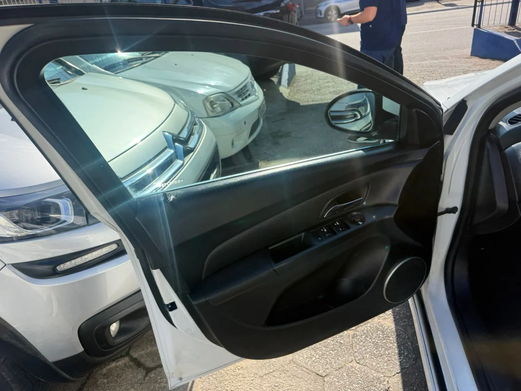 Cruze Hatch Sport LT 1.8 Aut. 2014 - Imagem 17