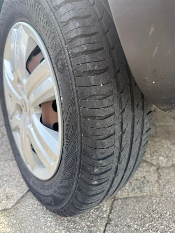 Kwid Zen 1.0 Mec. Completo 2020 - Imagem 16