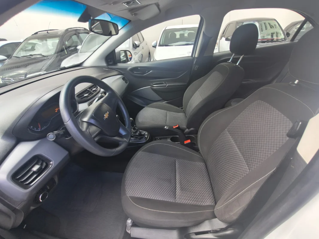 Onix Joy hatch 1.0 Mec. Completo 2020 - Imagem 12