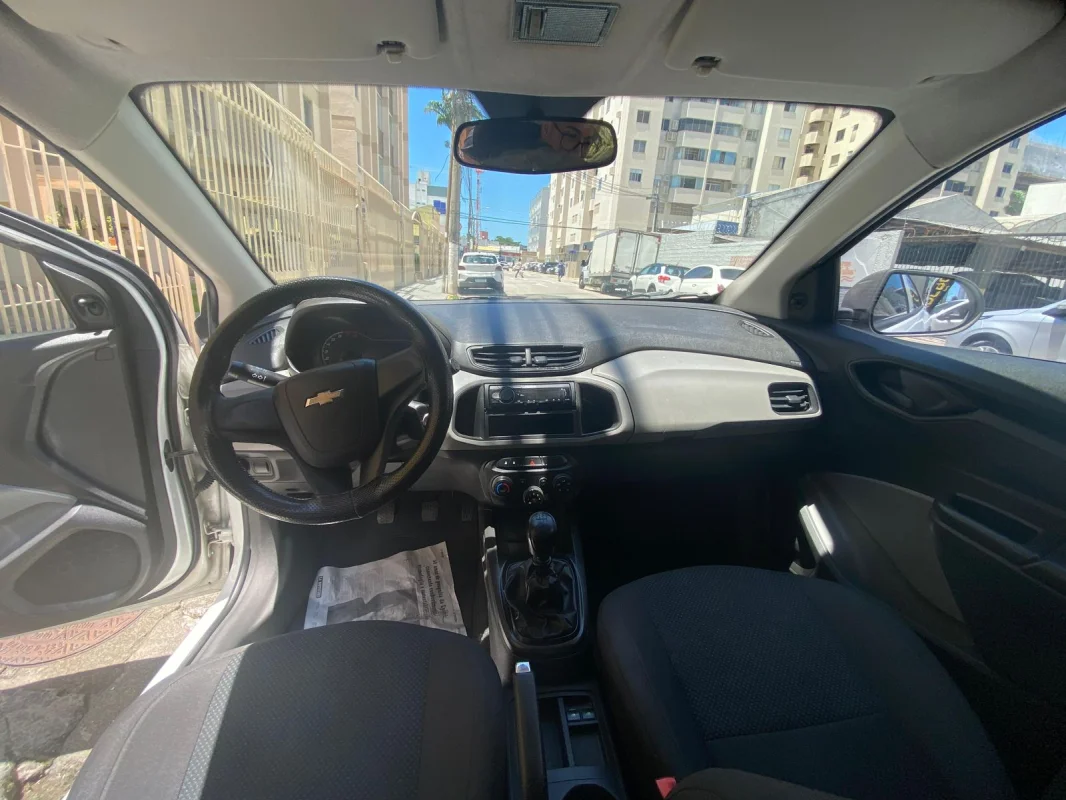 Onix Joy 1.0 Mec. Completo 2018 - Imagem 7