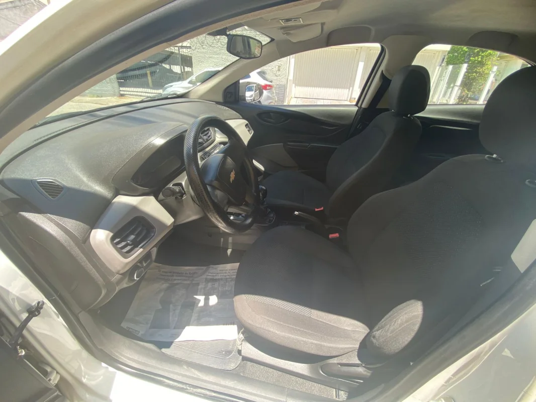 Onix Joy 1.0 Mec. Completo 2018 - Imagem 9