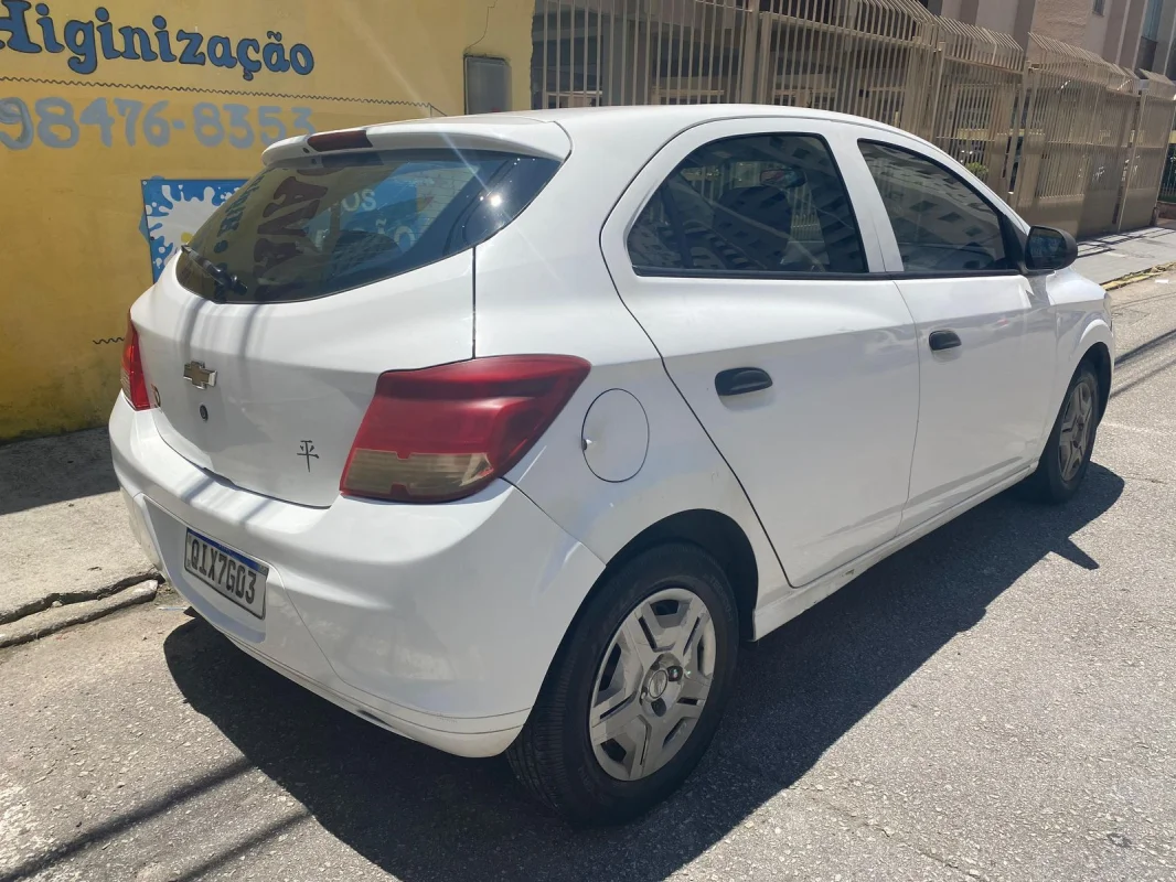 Onix Joy 1.0 Mec. Completo 2018 - Imagem 3