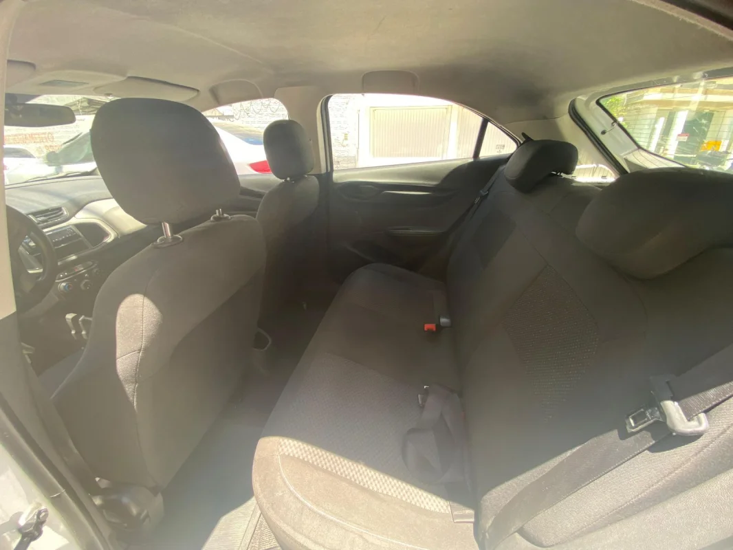 Onix Joy 1.0 Mec. Completo 2018 - Imagem 8