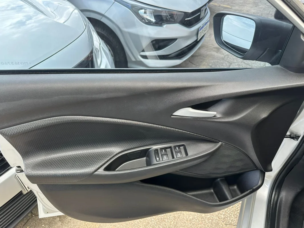 ONIX HATCH 1.0 12V TB Flex 5p Automático 2021 - Imagem 13