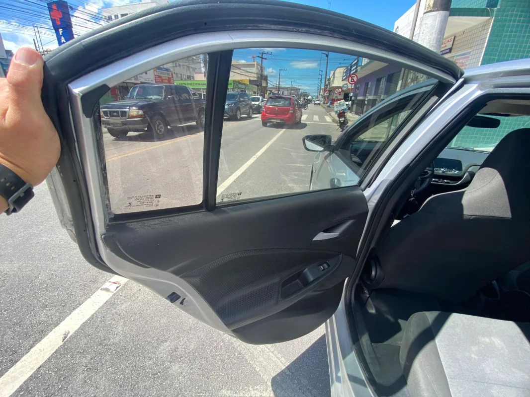 Onix 1.0 Mec. Completo 2020 - Imagem 11