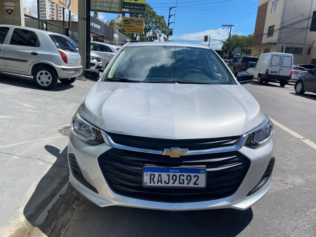 Onix 1.0 Mec. Completo 2020 - Imagem 2