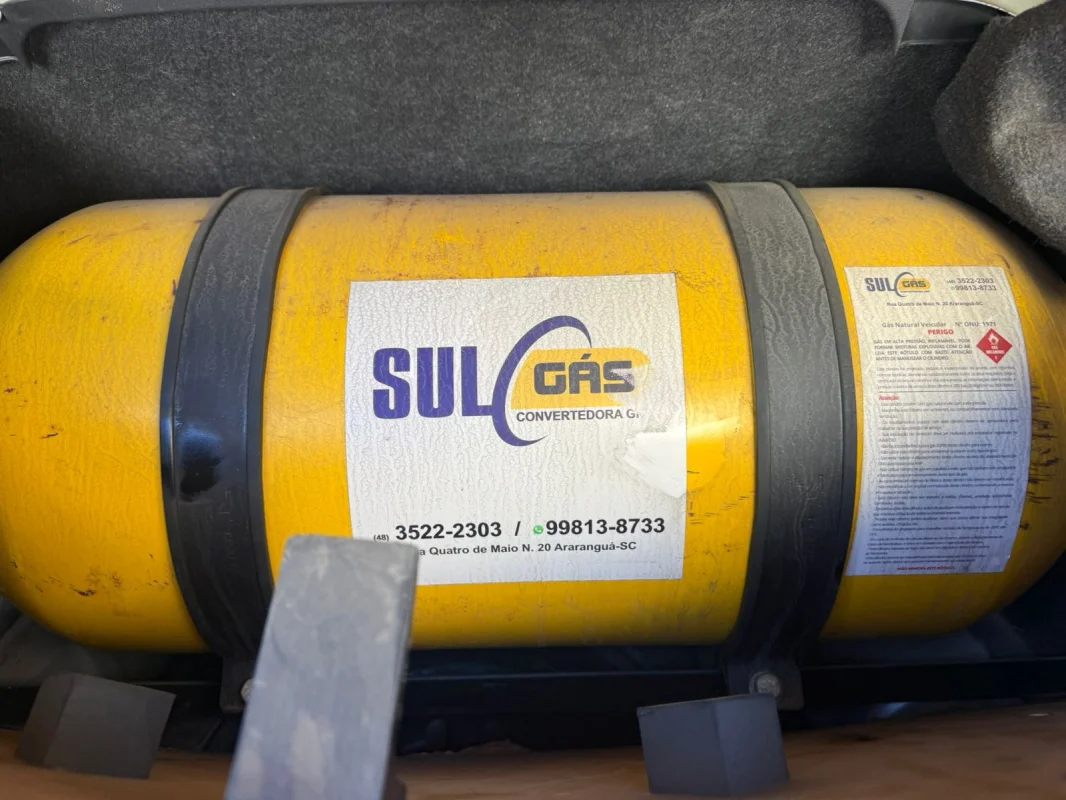 Versa SL 1.6 Mec. Completo GNV 2016 - Imagem 14