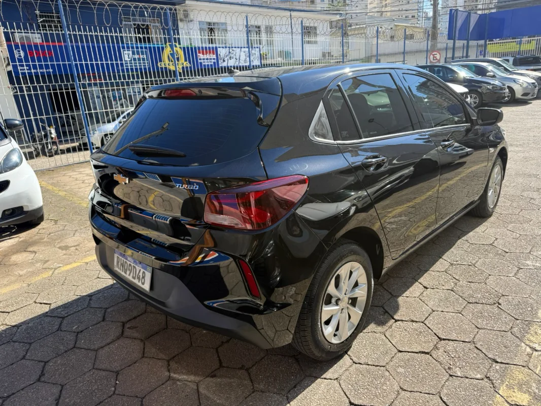 Onix LT 1.0 Aut TURBO 2022 - Imagem 2