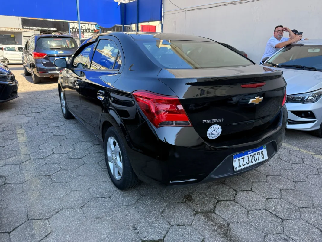 Prisma LT 1.4 Mec. Completo 2019 - Imagem 5