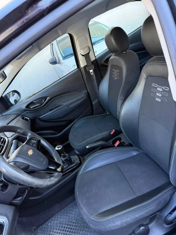 Prisma LT 1.4 Mec. Completo 2019 - Imagem 9