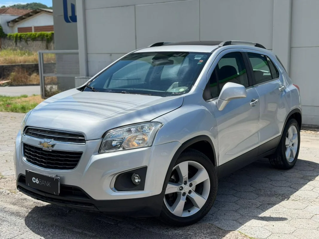 Tracker LTZ 1.8 2014 C/ Teto solar  - Imagem 3