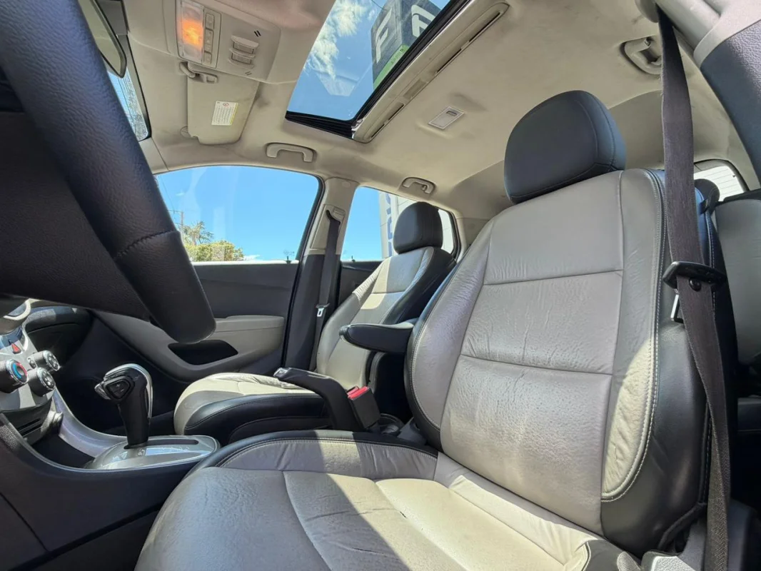 Tracker LTZ 1.8 2014 C/ Teto solar  - Imagem 8