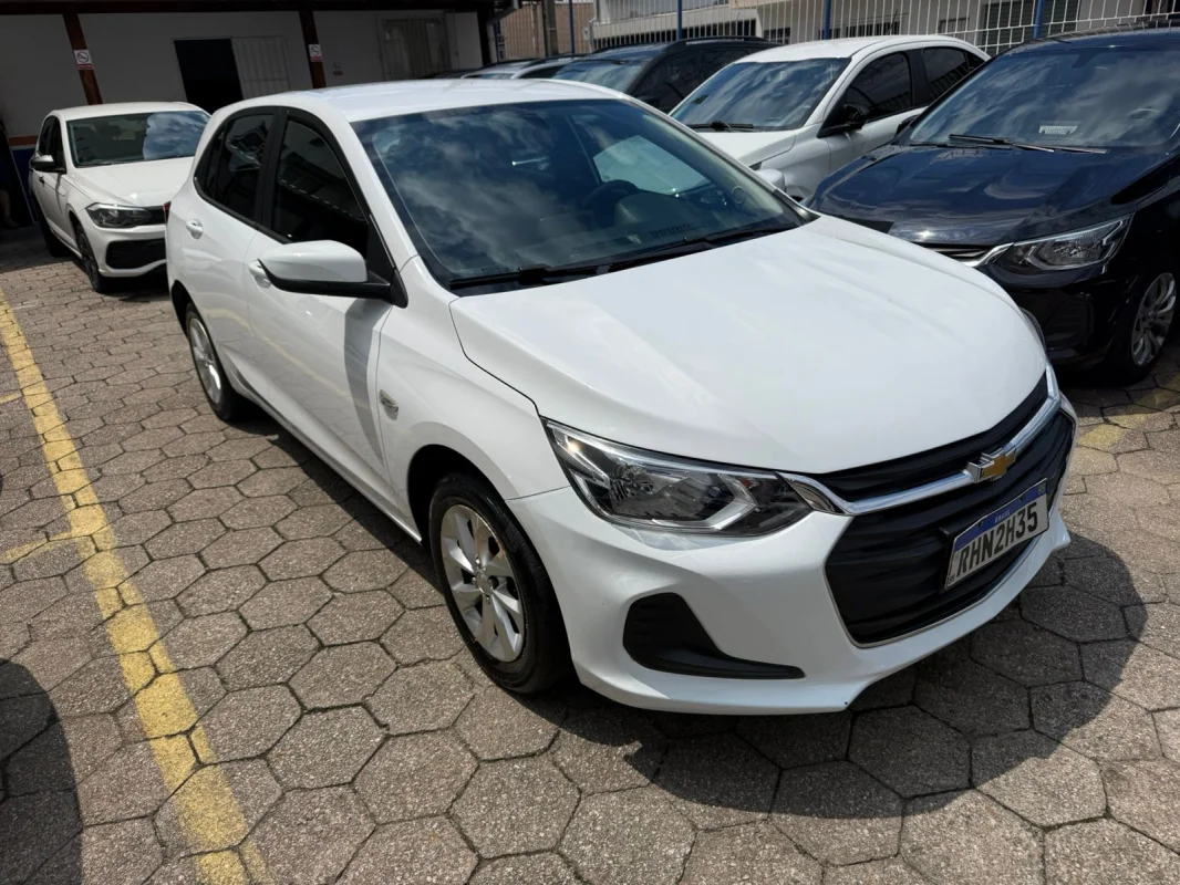 Onix LT2 1.0 Mec. Completo 2022