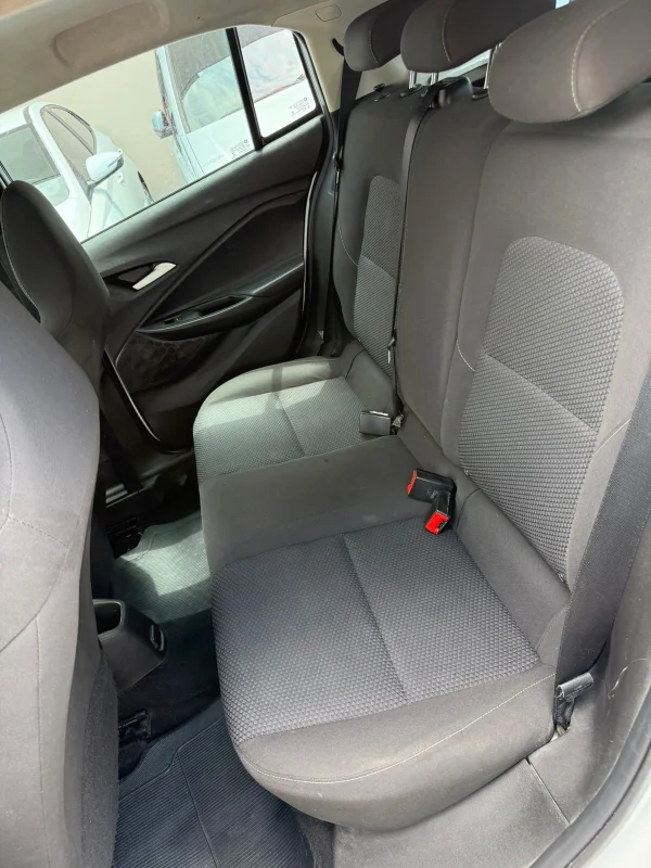 Onix LT2 1.0 Mec. Completo 2022 - Imagem 8