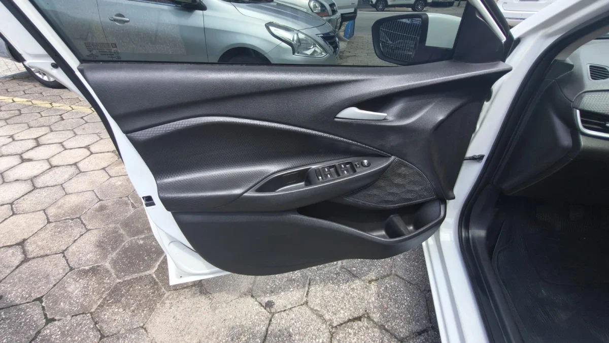 Onix LT 1.0 Mec. Completo 2022 - Imagem 14