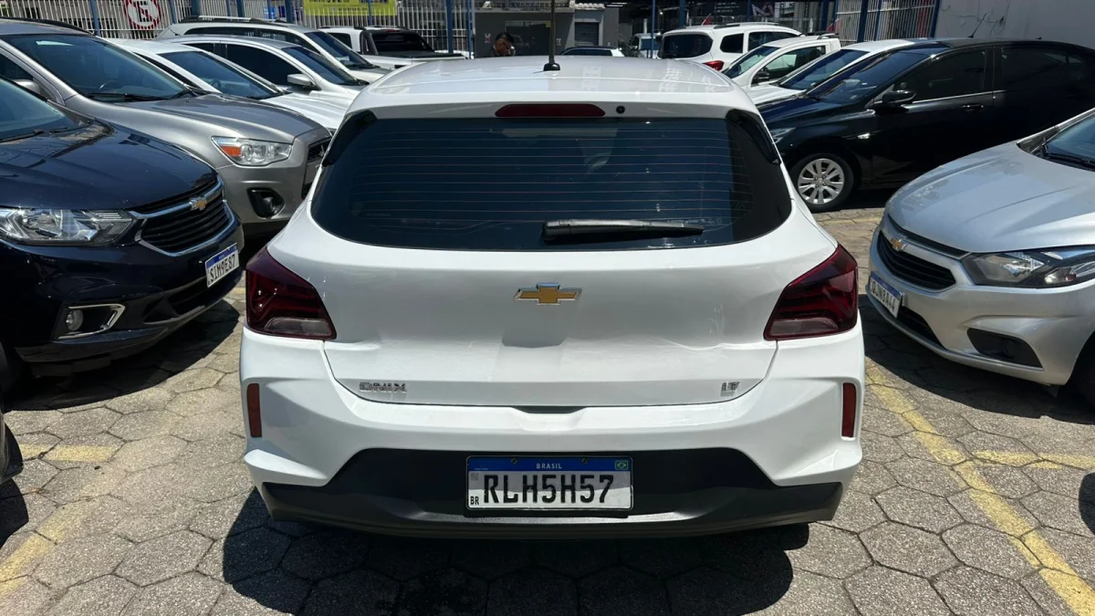 ONIX HATCH LT 1.0 12V Flex 5p Mecânico 2021 - Imagem 6