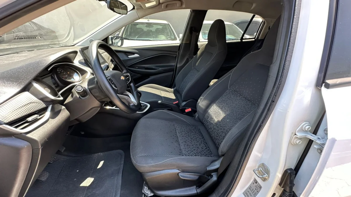 ONIX HATCH LT 1.0 12V Flex 5p Mecânico 2021 - Imagem 9