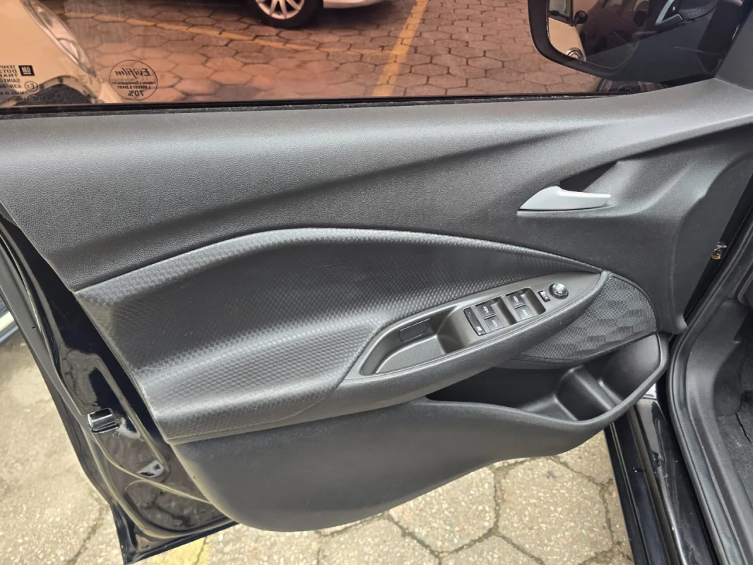 Onix Sedan Plus 1.0 MT LT1 Completo 2021 - Imagem 15