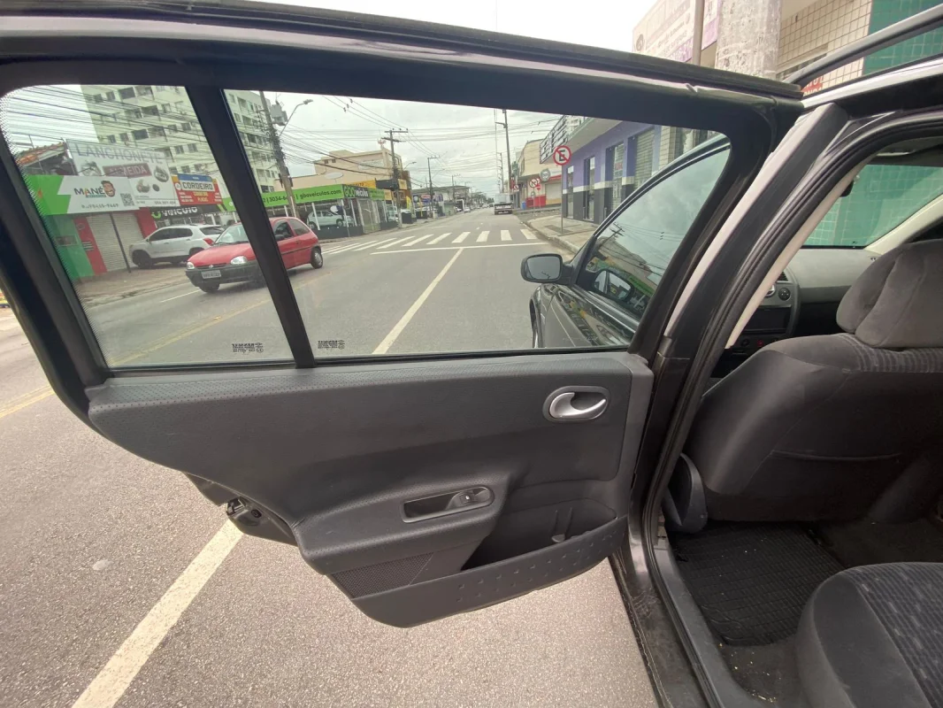 Grand Tour Dynam. 1.6 Completo manual 2012 - Imagem 11