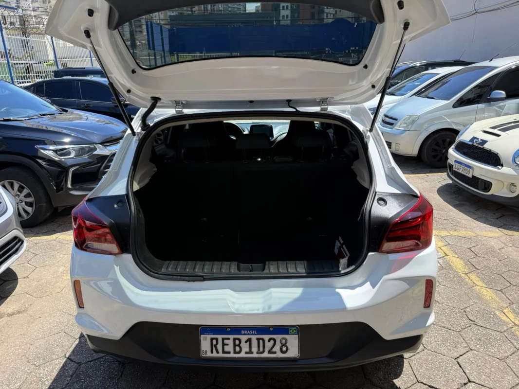 Onix Hatch LT 1.0 Mec. Completo 2021 - Imagem 11