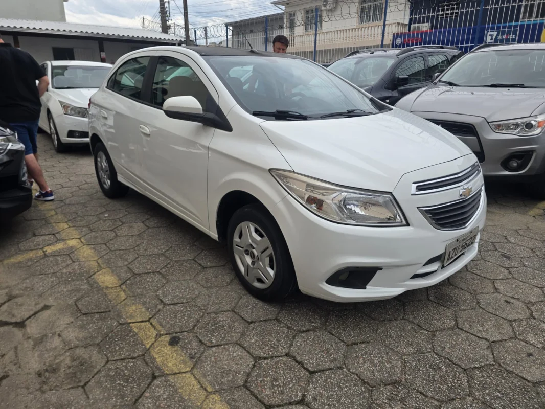 Onix LS 1.0 Completo 2015