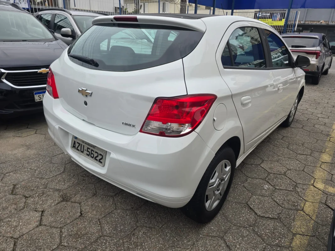 Onix LS 1.0 Completo 2015 - Imagem 3