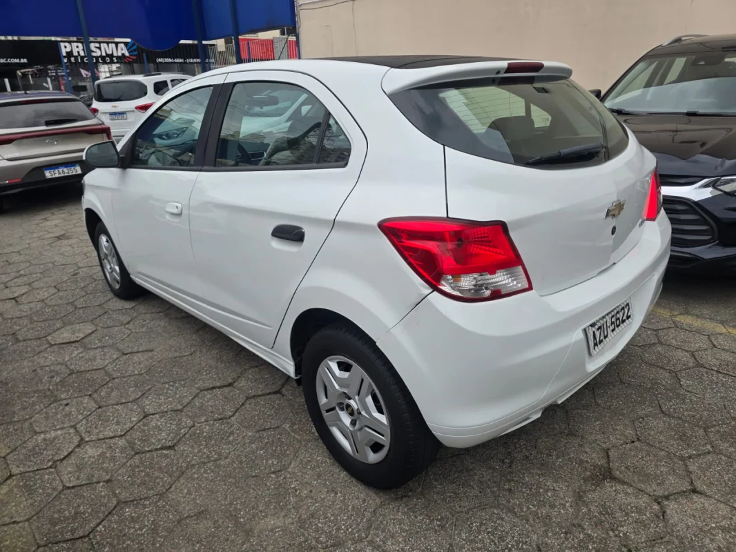 Onix LS 1.0 Completo 2015 - Imagem 5