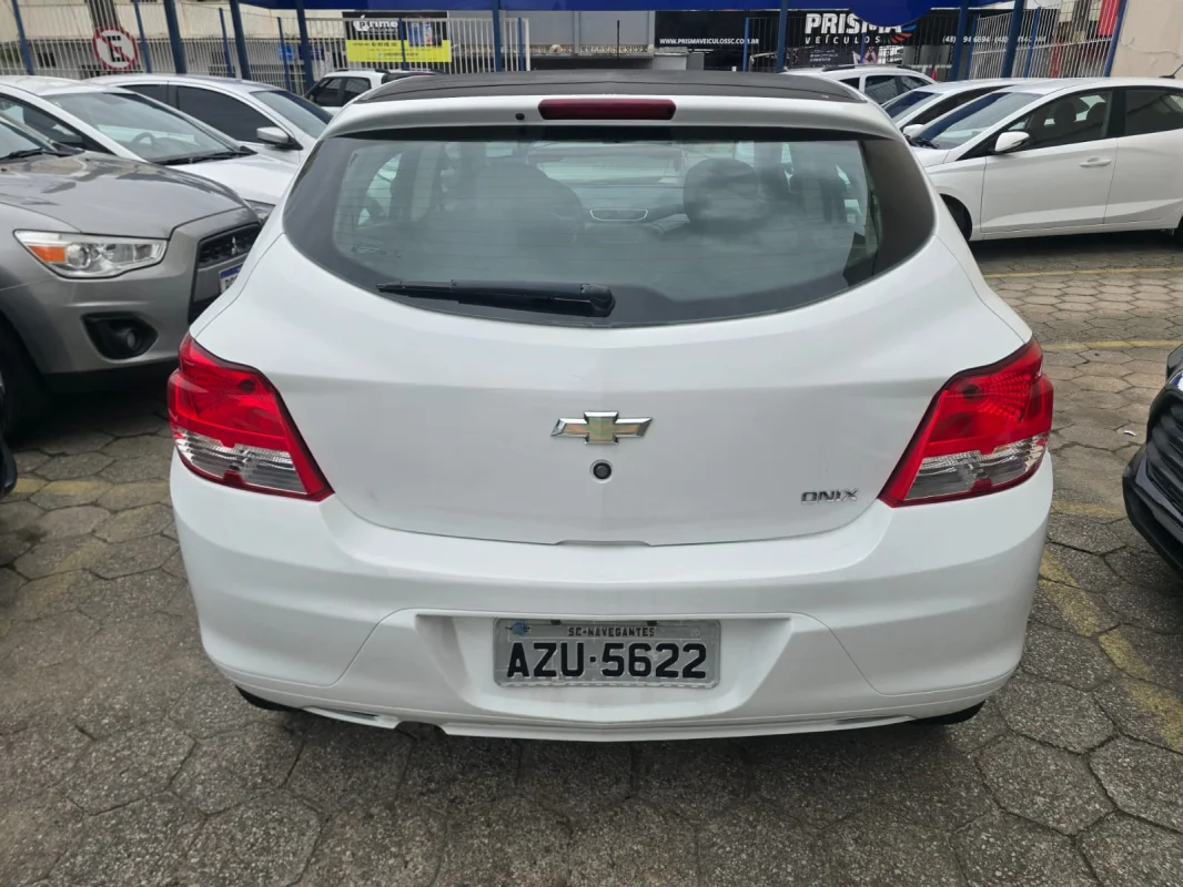 Onix LS 1.0 Completo 2015 - Imagem 6