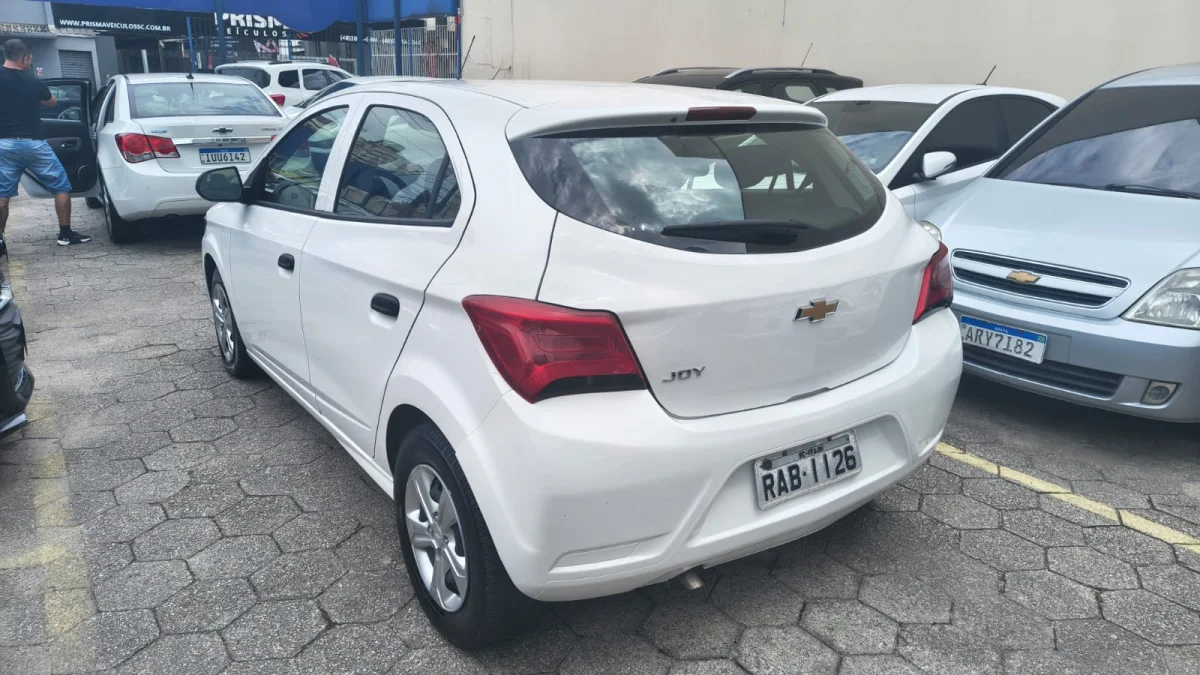 Onix Joy 1.0 Mec 8v flex Completo  2020 - Imagem 4