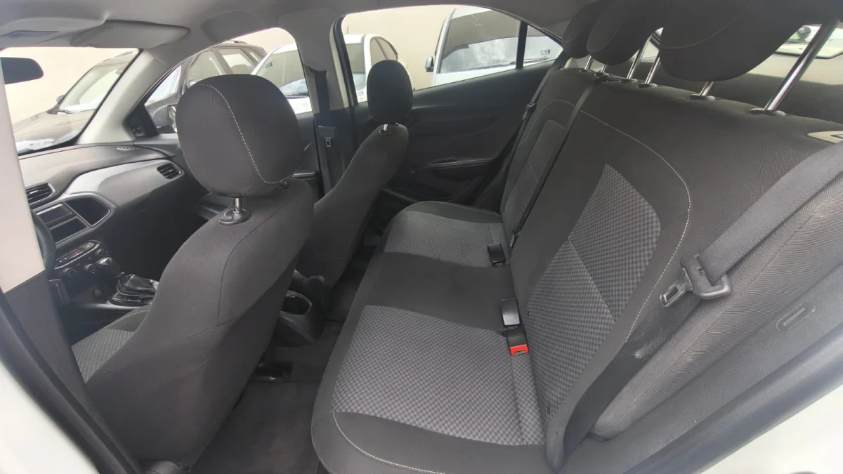 Onix Joy 1.0 Mec 8v flex Completo  2020 - Imagem 8