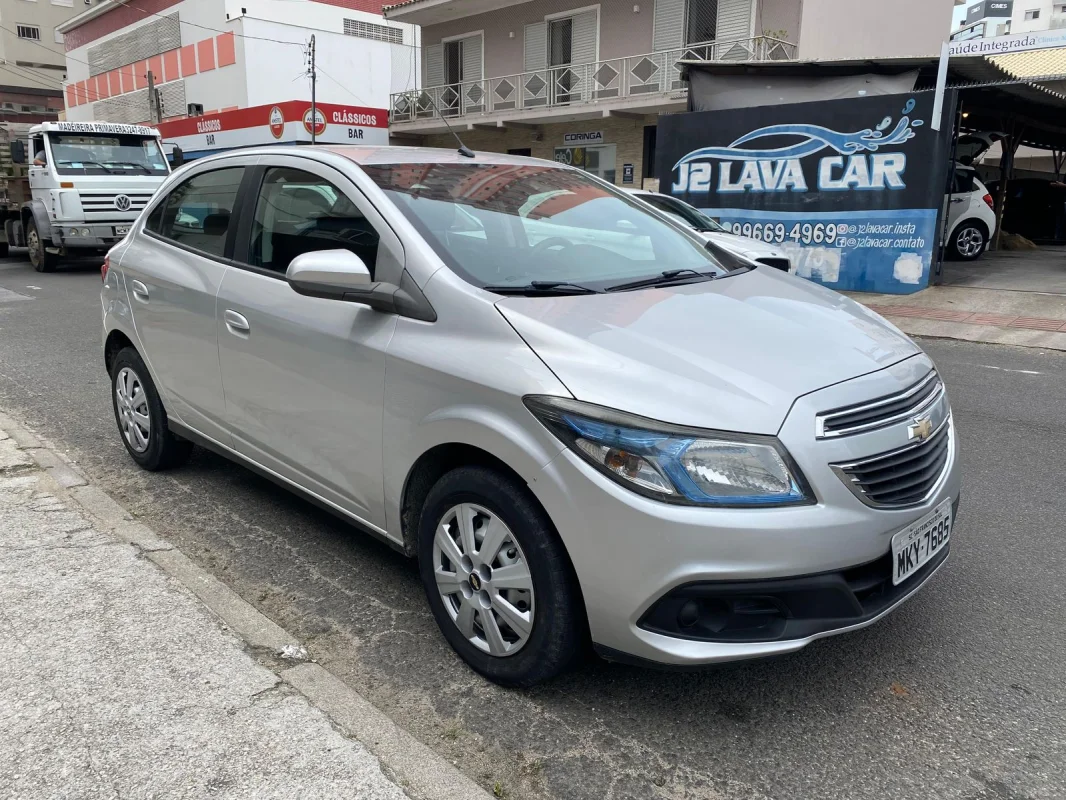 Onix LT 1.4 completo manual 2014