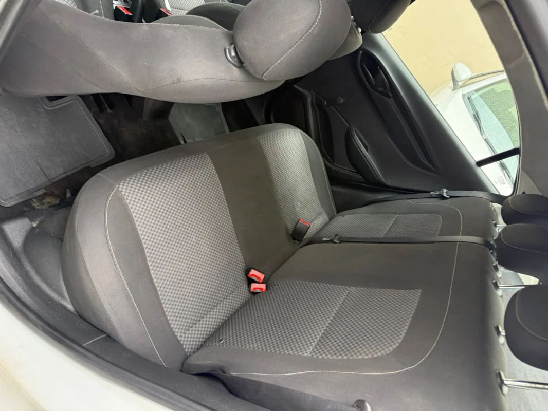 Onix Joy 1.0 Mec 8v flex Completo  2020 - Imagem 7