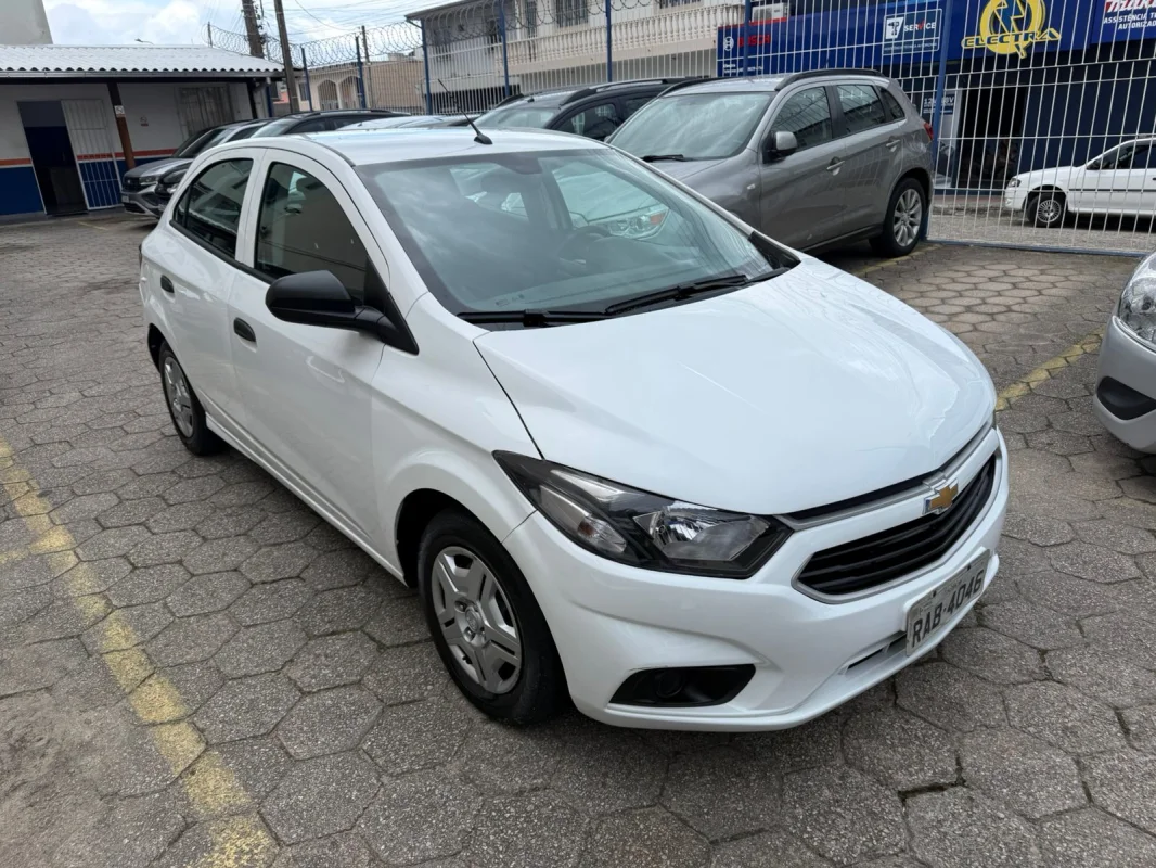 Onix Joy 1.0 Mec 8v flex Completo  2020