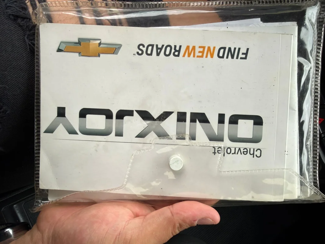 Onix Joy 1.0 Mec 8v flex Completo  2020 - Imagem 14