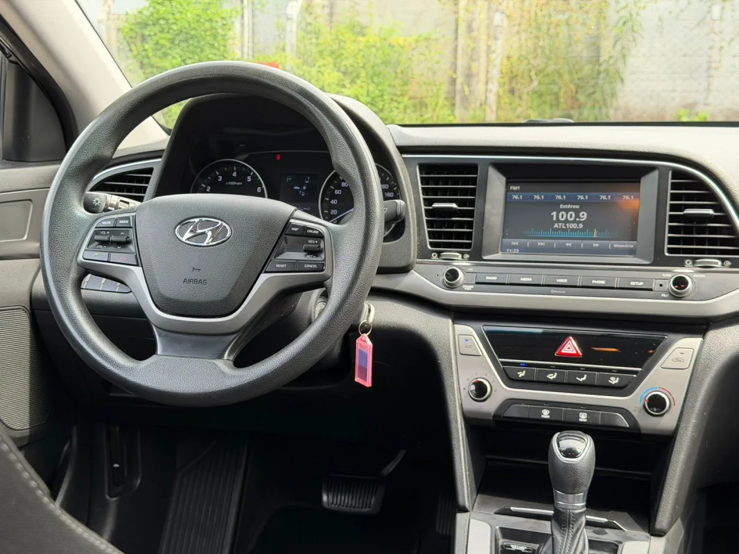 Elantra 2.0 automático 2018 - Imagem 7
