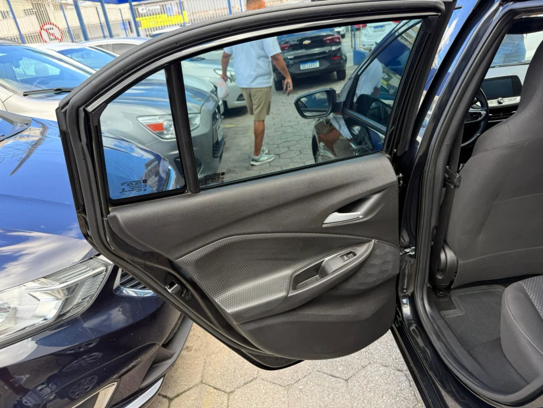 Onix LT 1.0 Mec. Completo 2020 - Imagem 16