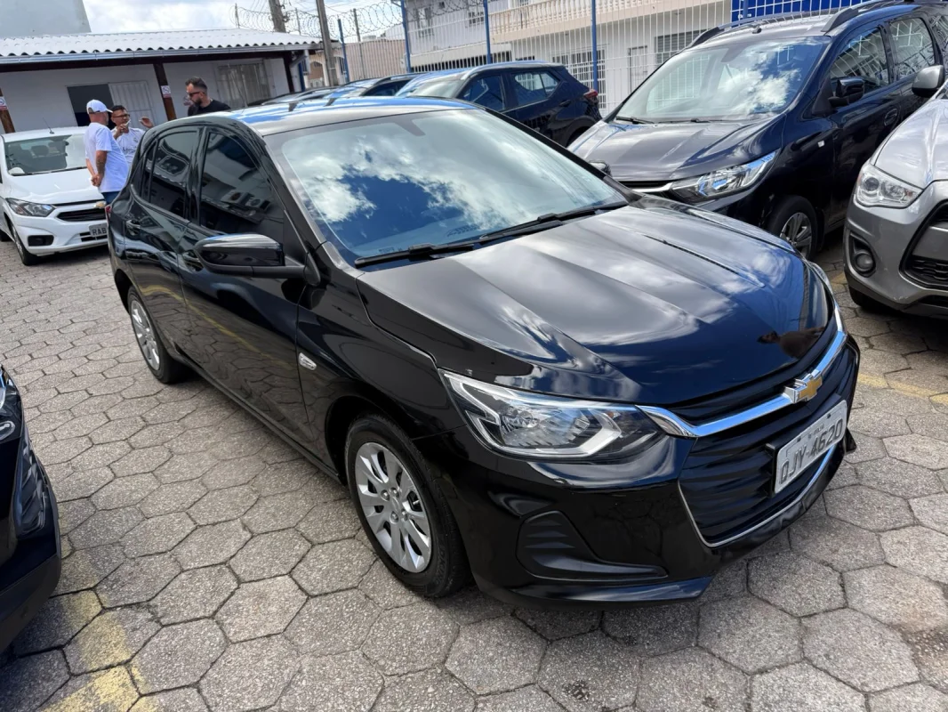 Onix LT 1.0 Mec. Completo 2020