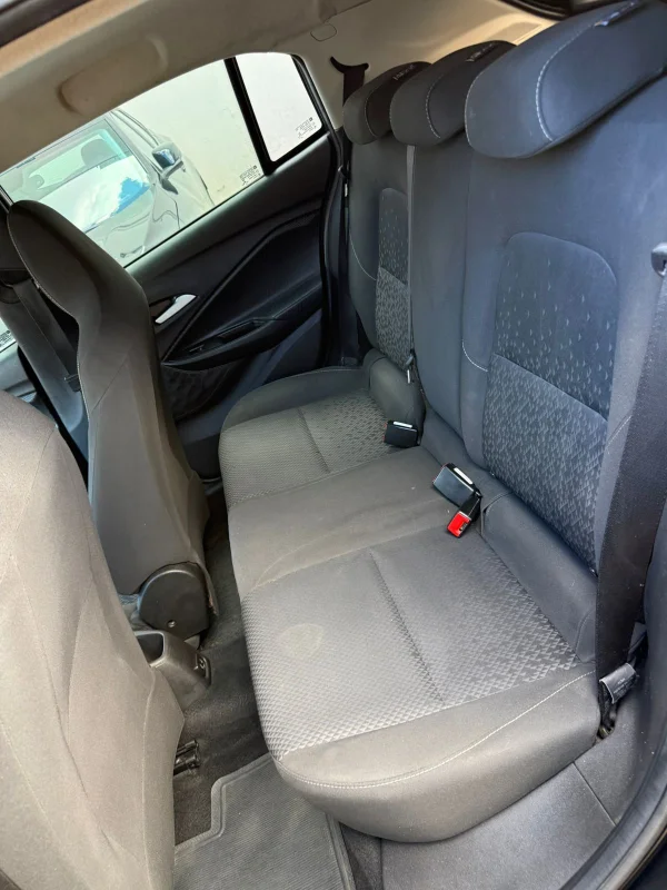 Onix LT 1.0 Mec. Completo 2020 - Imagem 8