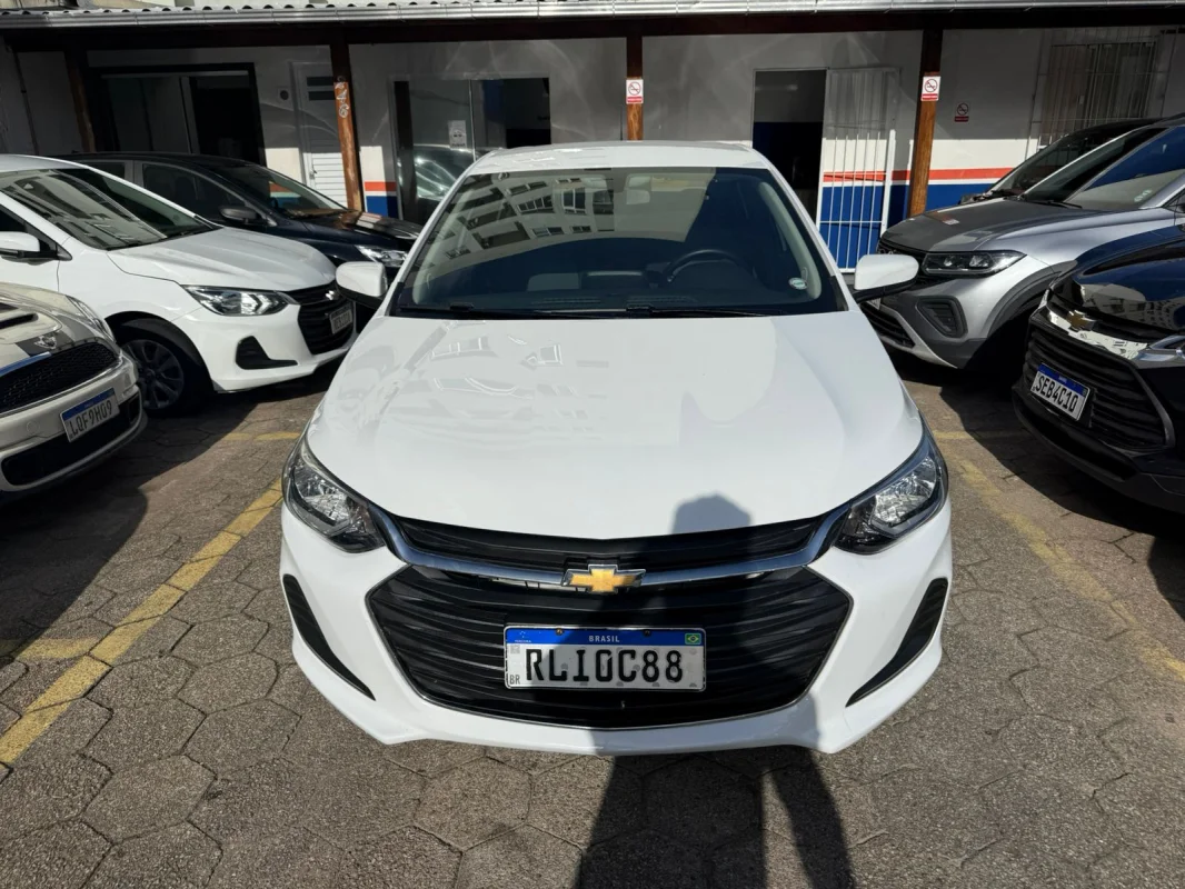 Onix Hatch LT 1.0 Mec. Completo 2021 - Imagem 2