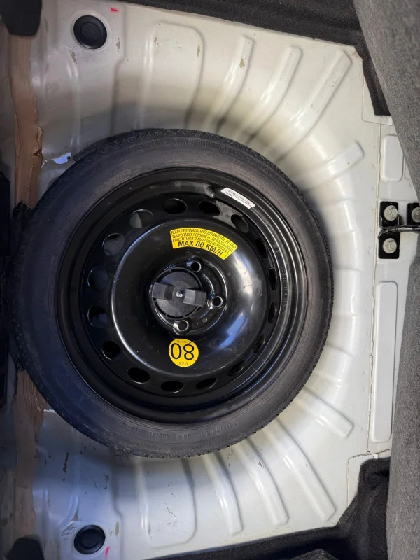 Onix Hatch LT 1.0 Mec. Completo 2021 - Imagem 13